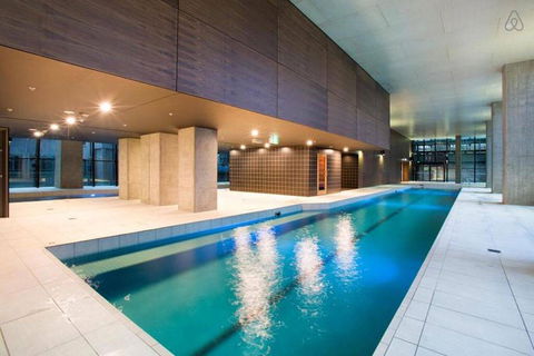 An Exquisite 2BR Apt With Stunning City Views - Broome Tourism 3