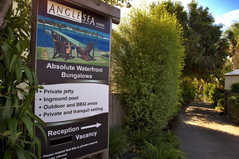 Anglesea Lodge - Broome Tourism 0