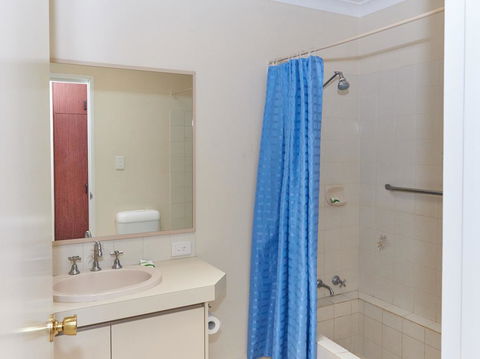 API Preston Beach Front Apartments - Broome Tourism 3