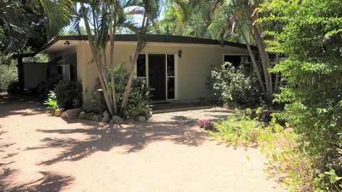 Apjohn House - Broome Tourism 0