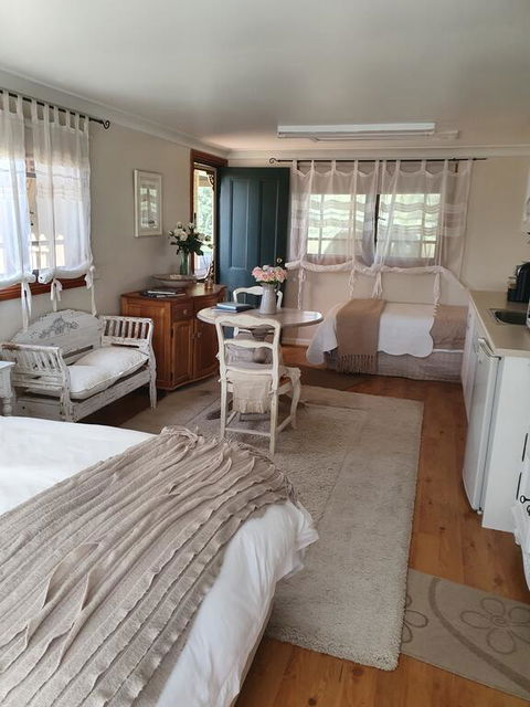 Appin Homestay B & B - Broome Tourism 2