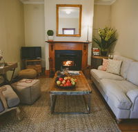 Apple Cottage Orange NSW - Broome Tourism