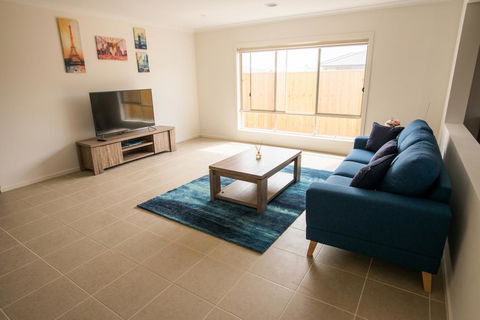Apple House Point Cook - Broome Tourism 2