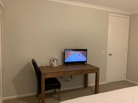 Apple House Truganina - Broome Tourism 2