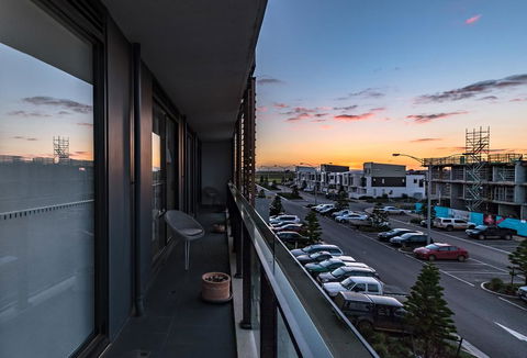 Apt 221 Marinaquays - Broome Tourism 1