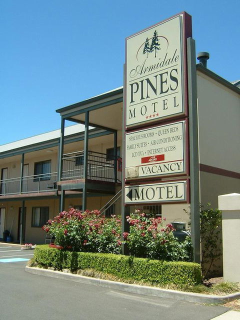 Armidale Pines Motel - Broome Tourism 3