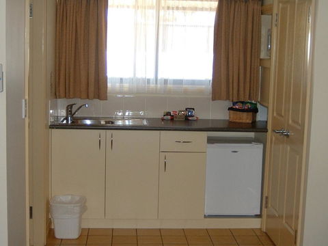 Armidale Pines Motel - Broome Tourism 2