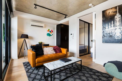 Artsy Apartment CBD City Views And Balcony - Broome Tourism 0
