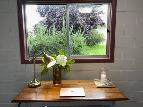 MAGNOLIA HOUSE ON THE CREEK - STANTHORPE - Broome Tourism 3