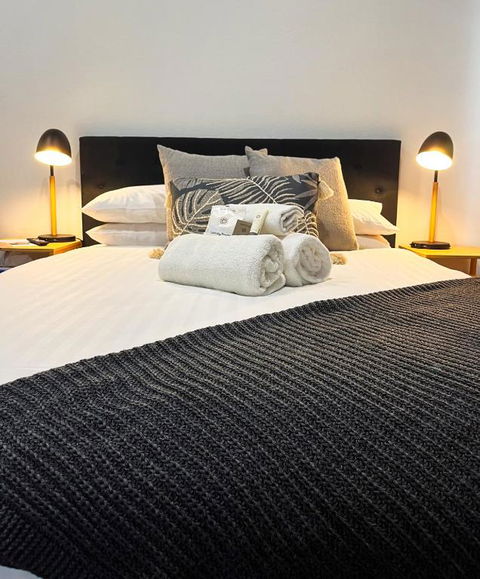 Manjimup Hotel - Broome Tourism 0