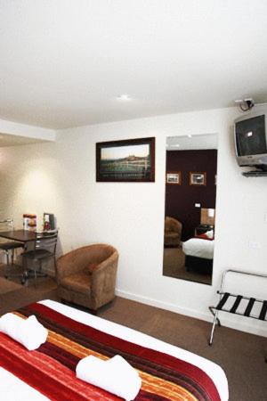 Mansfield Motel - Broome Tourism 1
