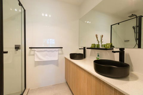 Mattner House Family Vacation Resort - Broome Tourism 2