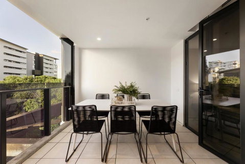 Modern Luxury Gabba Apartment - Broome Tourism 0