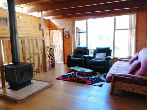 Minnow Cabins Lower Beulah - Broome Tourism 1