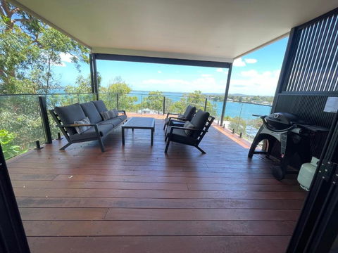 Mirrabooka Magic - Luxury By The Lake - Broome Tourism 0