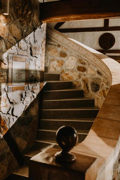 Misty Mountain Manor - Broome Tourism 2