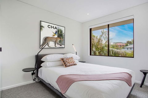 Modern, North-east Facing, 2-bed Apartment - Broome Tourism 1