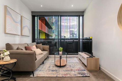 Modern 2BR Apt W City Views, Balcony & Wi-Fi - Broome Tourism 0