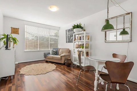 Modern City-Fringe Apartment In New Town - Broome Tourism 0