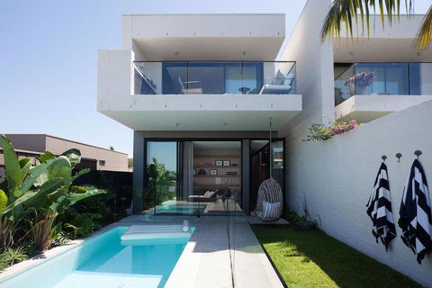 Modern Beachside Haven, Malabar Isyd - Broome Tourism 0