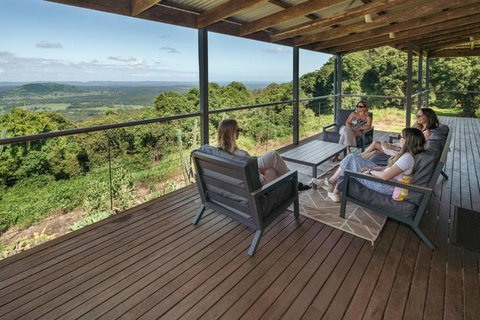 Mountain Retreat With Ocean Views And Fireplace - Broome Tourism 1