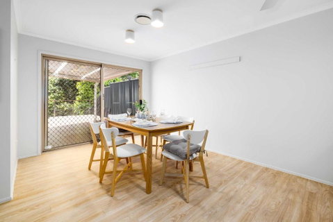 NEW 3BR Serene Creekside Retreat In Helensvale - Broome Tourism 3