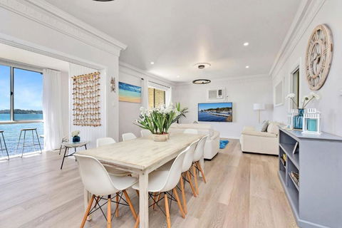 New Property Silverwater Serenity Shores Absolute Waterfront On The Lake - Broome Tourism 2