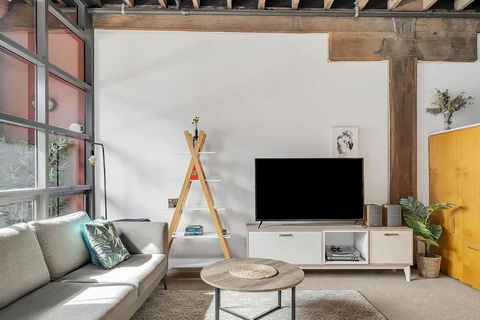 New York Style Apartment In Chippendale NSW - Broome Tourism 2