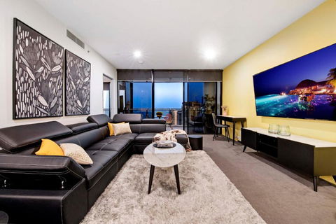 OCEAN VIEW - One Bedroom Spa Apartment - Circle On Cavill - Self Contained, Privately Managed - Broome Tourism 1