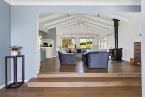 Oceanview On The Hill - Broome Tourism 3