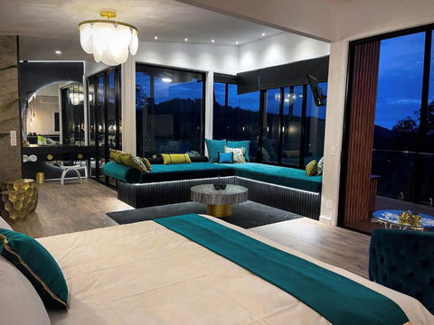 On Eagle Wings Mountain Retreat & Spa - Broome Tourism 1
