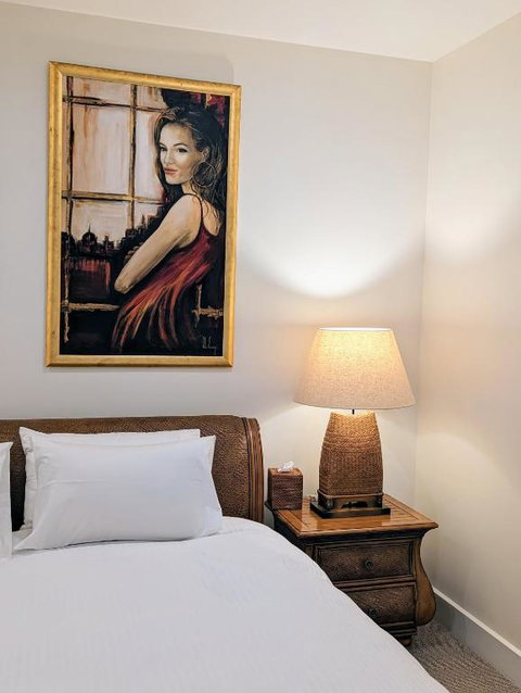 ONE Luxury Apartment - Broome Tourism 1