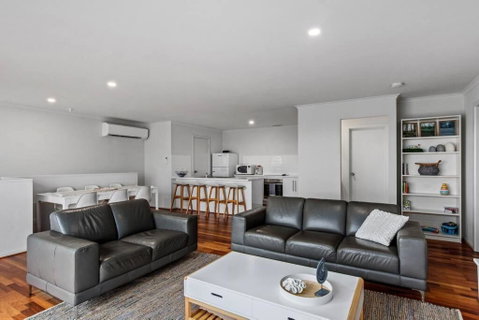 One Merino Panoramic Beach House Modern Sleeps 10 - Broome Tourism 2
