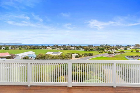 One Merino Panoramic Beach House Modern Sleeps 10 - Broome Tourism 3