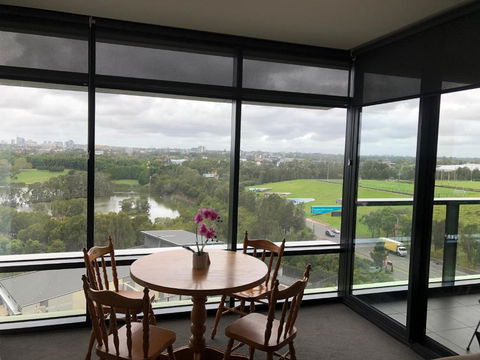 Parkview Modern Apartment W Parking @ Olympic Park - Broome Tourism 0