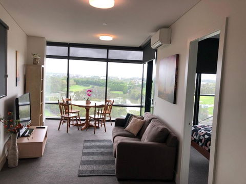 Parkview Modern Apartment W Parking @ Olympic Park - Broome Tourism 1