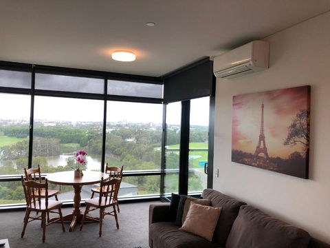 Parkview Modern Apartment W Parking @ Olympic Park - Broome Tourism 2
