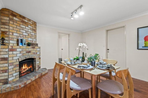 Peaceful 4BR At Sunnybank CBD With 2Parking Yard And Mall - Broome Tourism 0