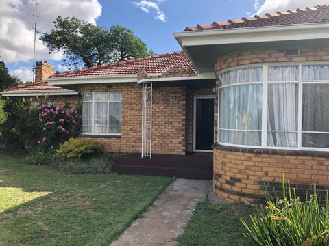 Pleasant View - Broome Tourism 0