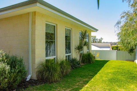 Peppermint Rise - Broome Tourism 1
