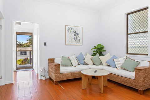 Perfect Cooee Bay Beach Getaway! - Broome Tourism 0