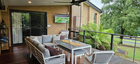 Perfect Country Home - Broome Tourism 3