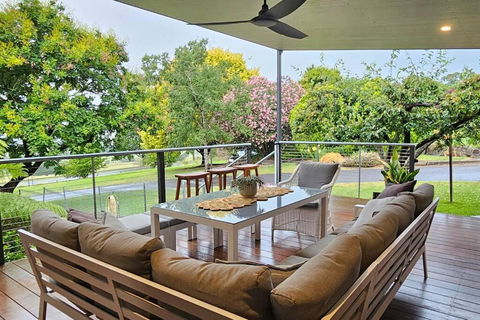 Perfect Country Home - Broome Tourism 0