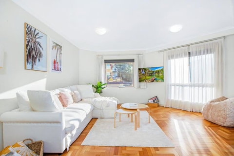 Perfect Manly Retreat, In The Heart Of Manly, Family & Couple Friendly Apartment With CAR SPOT - Broome Tourism 0