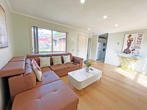 Pet-Friendly Retreat 2BR Ringwood Prime Location - Broome Tourism 3