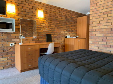 Peter Allen Motor Inn - Broome Tourism 0