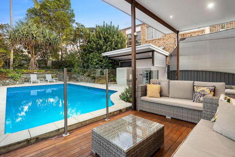 Pool Side Luxury Pet Friendly - Walk To The Beach - Broome Tourism 1