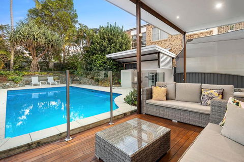 Pool Side Luxury Pet Friendly - Walk To The Beach - Broome Tourism 0