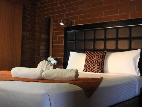 Pooraka Motor Inn - Broome Tourism 0