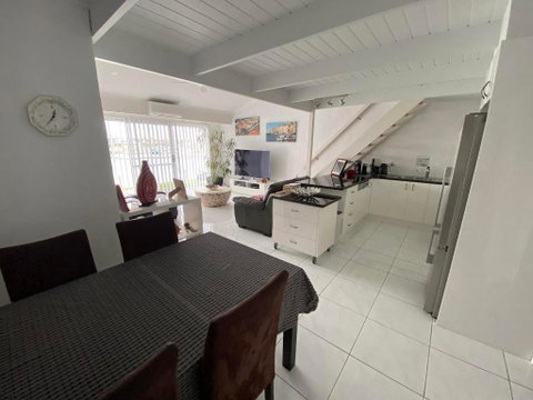 Port Lincoln Marina Waterfront Apartment - Broome Tourism 2